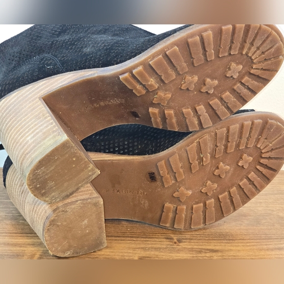 🤩Host Pick❤️Lucky Brand Vacob Open-Toe Black Suede Booties Women's Size 9.5M - Picture 9 of 10